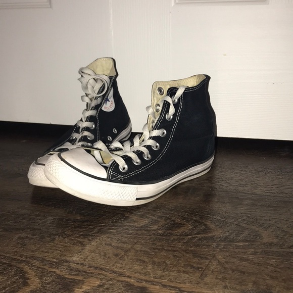 high top chucks black